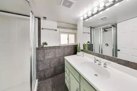Bath - 3321 Ruby St, Franklin Park, IL 60131 photo 4 of 5