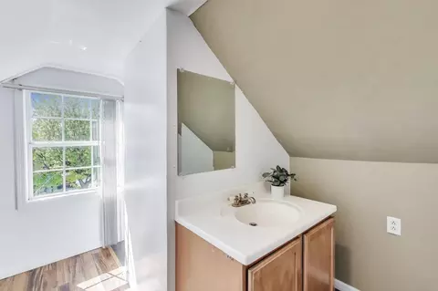 Bath - 3321 Ruby St, Franklin Park, IL 60131 photo 2 of 5