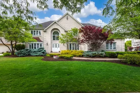 3211 Treyburn Rd, Naperville, IL 60564