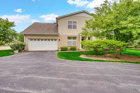 10 Millbrook Ct, Algonquin, IL 60102 photo 2