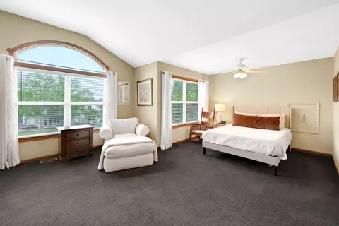 Bedroom - 1491 Lancaster Ln, Algonquin, IL 60102 photo 2 of 7