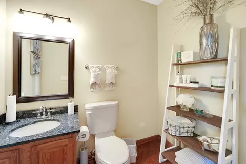 Bath - 1491 Lancaster Ln, Algonquin, IL 60102 photo 2 of 4