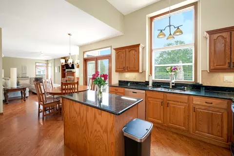 Kitchen - 1491 Lancaster Ln, Algonquin, IL 60102 photo 2 of 3