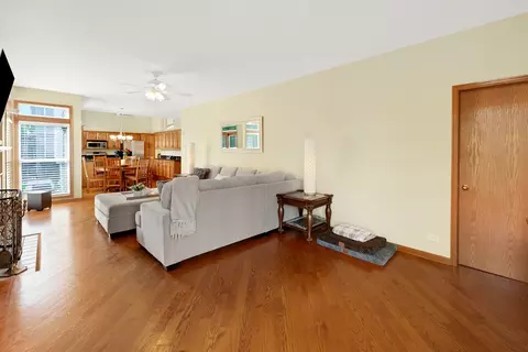 Living - 1491 Lancaster Ln, Algonquin, IL 60102 photo 3 of 3