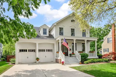 616 E Indiana St, Wheaton, IL 60187