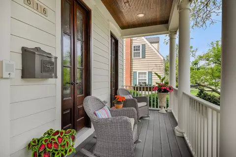 616 E Indiana St, Wheaton, IL 60187 photo 5