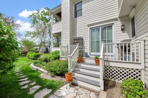 616 E Indiana St, Wheaton, IL 60187 photo 8