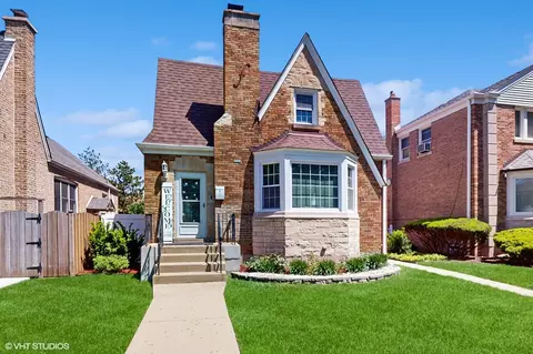 3249 N Newcastle Ave, Chicago, IL 60634