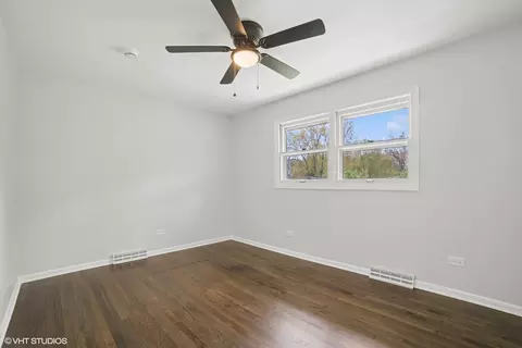 Bedroom - 4911 Prairie Ave, Mchenry, IL 60050 photo 3 of 4