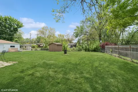 Exterior - 4911 Prairie Ave, Mchenry, IL 60050 photo 4 of 4