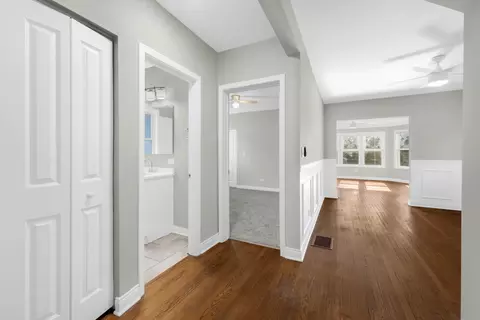 Entry Way - Undisclosed, Chicago, IL 60620 photo 2 of 2