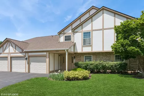 2327 Worthing Dr #202D, Naperville, IL 60565