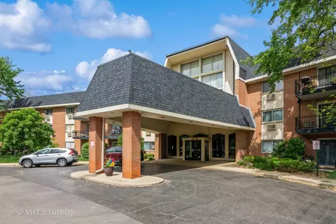 1188 Royal Glen Dr #102W, Glen Ellyn, IL 60137