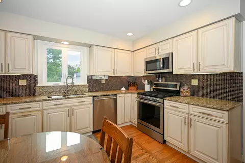 25 W651 Towpath Ct, Wheaton, IL 60189 photo 15