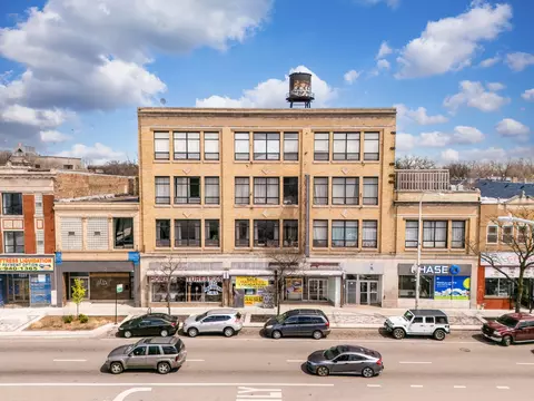4807 S Ashland Ave #303, Chicago, IL 60609