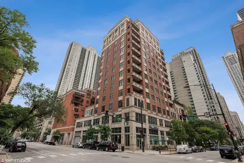 30 W Erie St #1201, Chicago, IL 60654