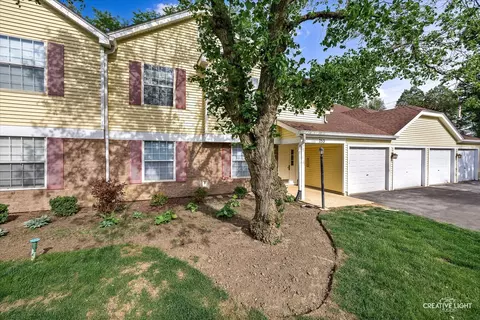 753 Candleridge Ct #C1, Bartlett, IL 60103