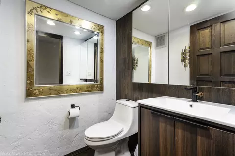 Bath - 1296 E Washington St #11, Des Plaines, IL 60016 photo 1 of 2