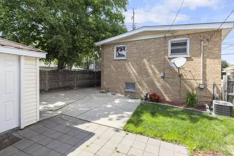 Exterior - 8639 Plainfield Rd, Lyons, IL 60534 photo 5 of 7
