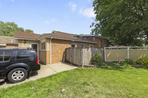 Exterior - 8639 Plainfield Rd, Lyons, IL 60534 photo 7 of 7