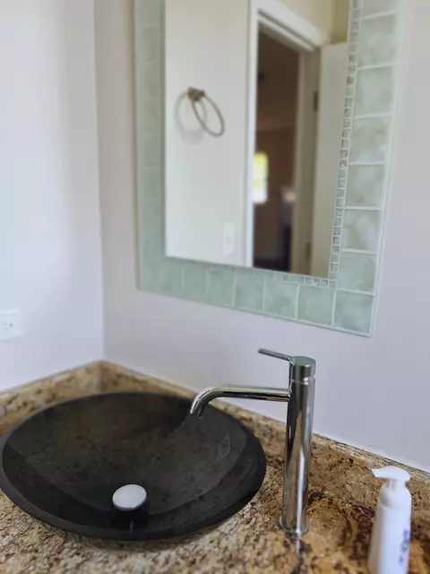 Bath - 4156 S Sumter Dr, Matteson, IL 60443 photo 3 of 3