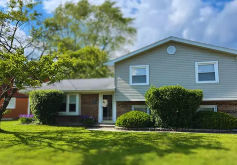 4156 S Sumter Dr, Matteson, IL 60443