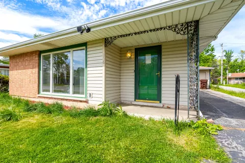 256 Sangamon St, Park Forest, IL 60466