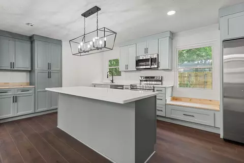 Kitchen - 1802 Meadow Dr, Champaign, IL 61821 photo 2 of 5
