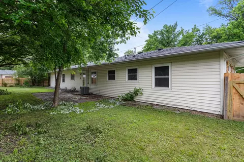 Exterior - 1802 Meadow Dr, Champaign, IL 61821 photo 5 of 5
