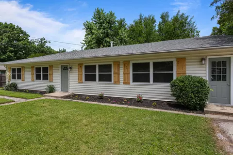 Exterior - 1802 Meadow Dr, Champaign, IL 61821 photo 2 of 5