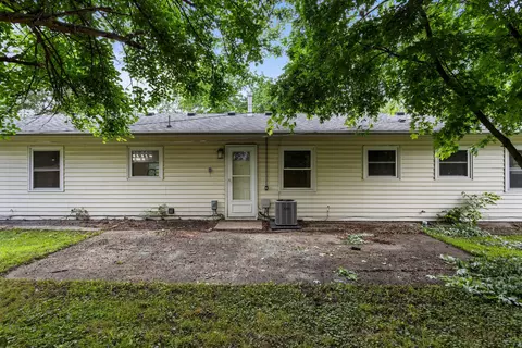 Exterior - 1802 Meadow Dr, Champaign, IL 61821 photo 3 of 5