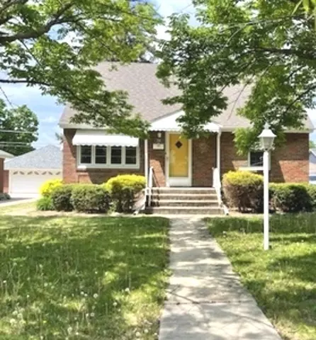 1707 Highland Ave, Crest Hill, IL 60403