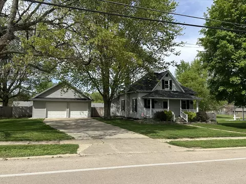 514 E High St, Morrison, IL 61270