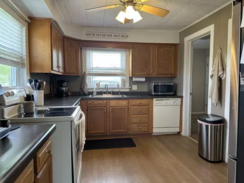 Kitchen - 514 E High St, Morrison, IL 61270 photo 1 of 2