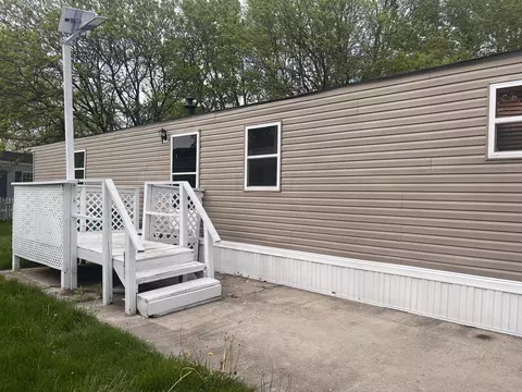 5 Washington Dr, Diamond, IL 60416 photo 2