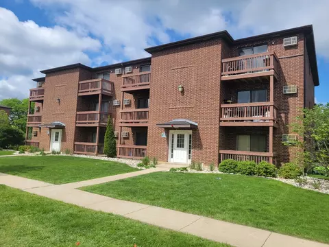 1140 Cedar St #3A, Glendale Heights, IL 60139