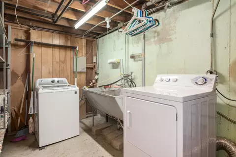 Other - 904 Parkview Ln, Des Plaines, IL 60016 photo 5 of 6