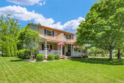 715 Cambridge Dr, Paxton, IL 60957
