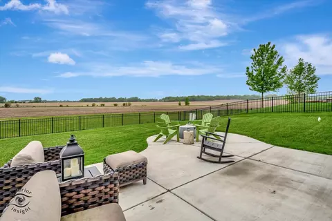 Exterior - 855 Simpson Ave, Elburn, IL 60119 photo 3 of 7