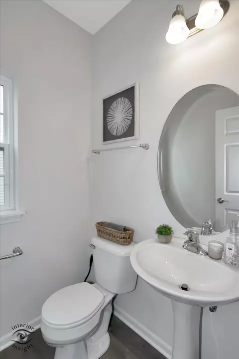 Bath - 855 Simpson Ave, Elburn, IL 60119 photo 3 of 3