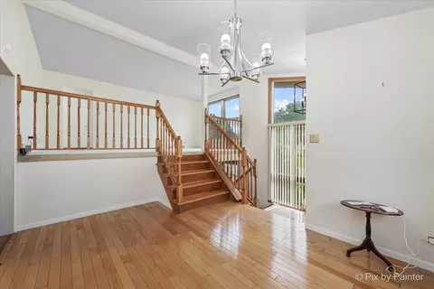 2302 Birch Ln, Rolling Meadows, IL 60008 photo 2