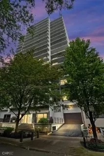 1430 N Astor St #7A, Chicago, IL 60610