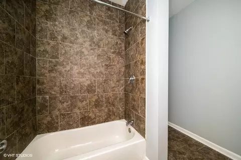 Bath - 1505 E 76th Pl, Chicago, IL 60619 photo 1 of 2