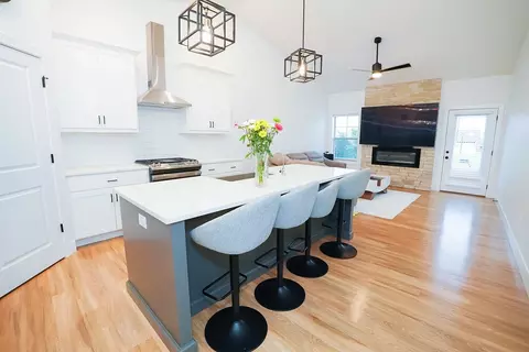 Kitchen - 1905 Glenbridge Rd, Bloomington, IL 61704 photo 1 of 7