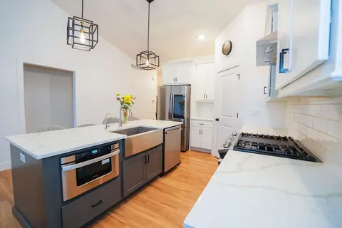 Kitchen - 1905 Glenbridge Rd, Bloomington, IL 61704 photo 3 of 7