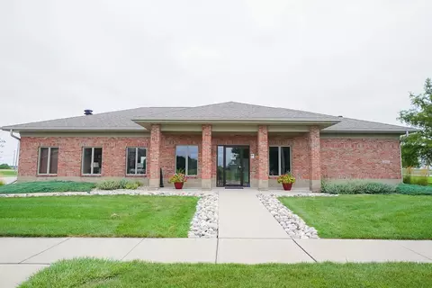 Exterior - 1905 Glenbridge Rd, Bloomington, IL 61704 photo 12 of 14