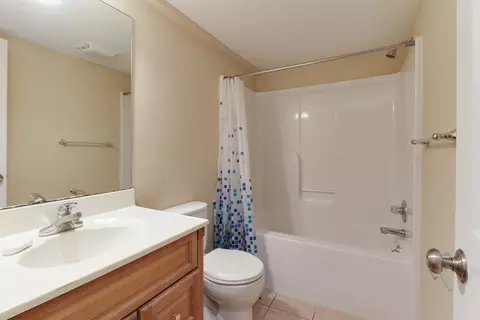 Bath - 520 Wild Turkey Ln, Normal, IL 61761 photo 5 of 5