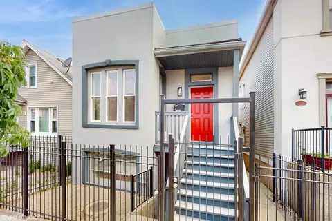 2636 W Grand Ave, Chicago, IL 60612