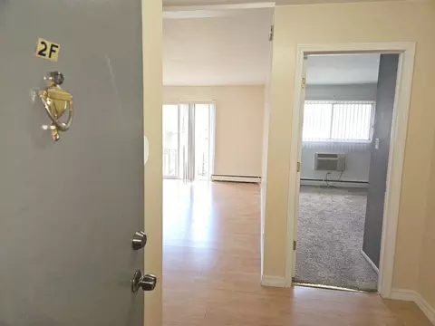 8928 Steven Dr #2F, Des Plaines, IL 60016 photo 2