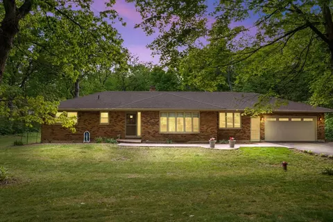 7417 N Hill Rd, Marengo, IL 60152